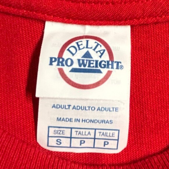 Men's Red Peanuts Snoopy Christmas Short Sleeve Tee - Picture 5 of 5